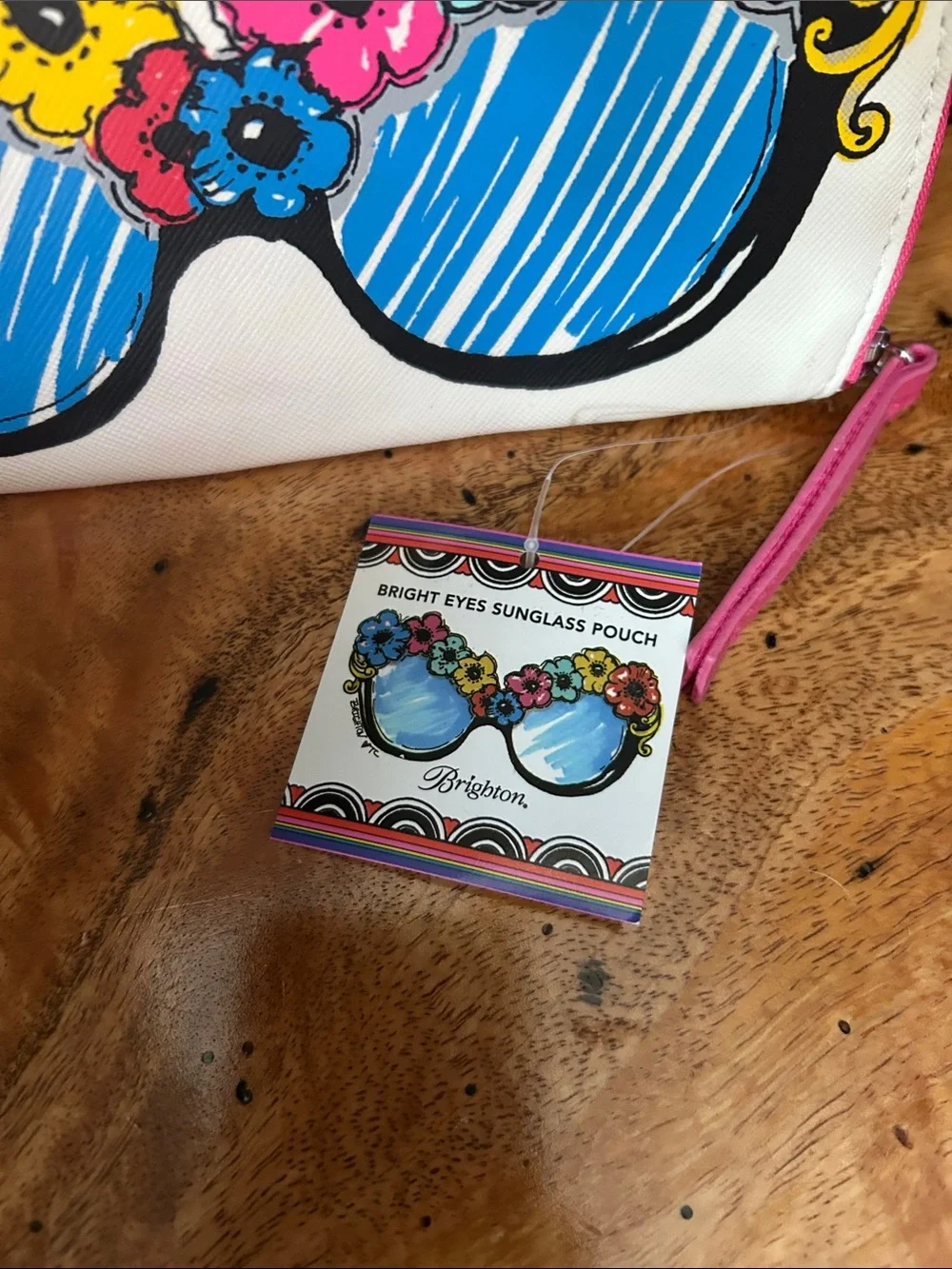 NWT Brighton Love To Be Bold Zippered Sunglass Pouch in White with Pink Accents